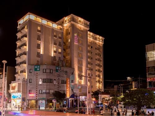 Hotel Palm Royal Naha